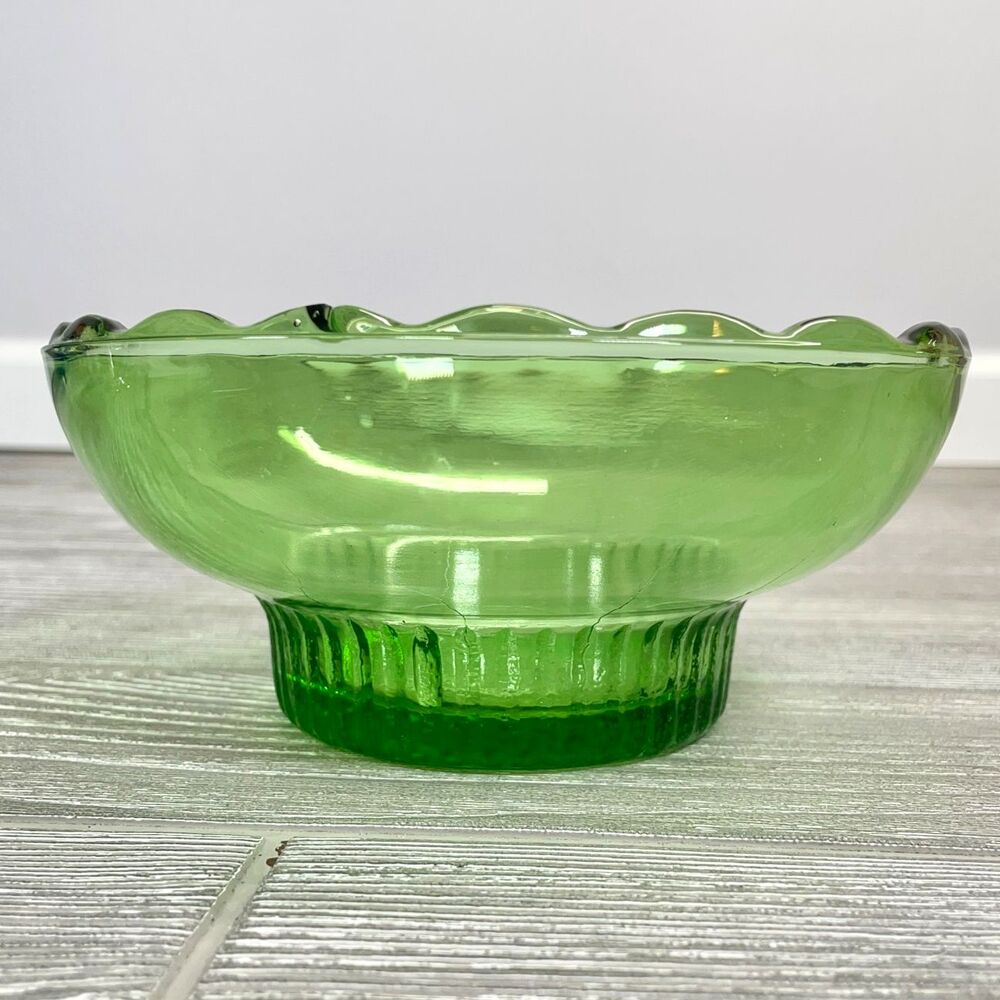 Vintage Brody Emerald Green Glass Scalloped Bulb Bowl Catch All Candy Dish M2000